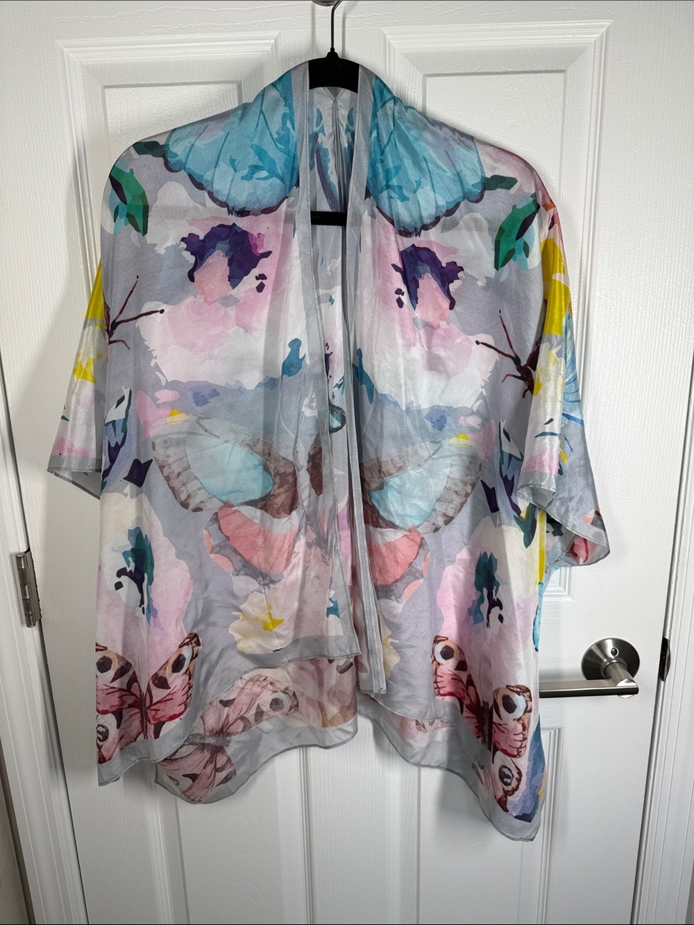 Cocoon house butterfly print silk open front kimono style top New with Tags